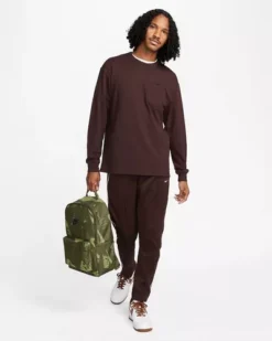 Nike - Sac à Dos (25L) - Olive Moyen - Drest