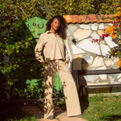 Guya Gang Femme - Large Sweat Pants Beige - Drest