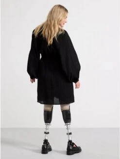 Pas Cher Mode Séduisante Magasin -Pas Cher Mode Séduisante Magasin black textured dress with puff sleeves 1