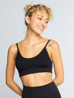 Kiabi Femme - Brassière De Sport Côtelé - Noir - Drest -Pas Cher Mode Séduisante Magasin brassiere de sport cotele noir atl64 2 frb1