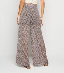 New Look Pantalon Large Rose à Imprimé Floral En Mousseline - Drest -Pas Cher Mode Séduisante Magasin pantalon large rose C3A0 imprimC3A9 floral en mousseline 2 scaled 1