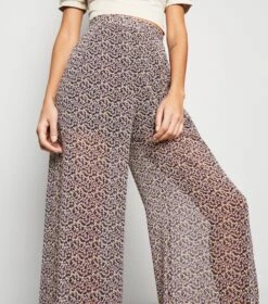New Look Pantalon Large Rose à Imprimé Floral En Mousseline - Drest -Pas Cher Mode Séduisante Magasin pantalon large rose C3A0 imprimC3A9 floral en mousseline 4 scaled 1